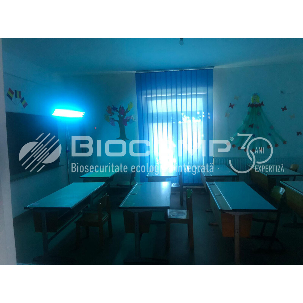Dispozitiv de dezinfectie cu lumina ultravioleta UV-C (lampa UV-C) LBA-ER 2x15W, cu montare pe stativ mobil