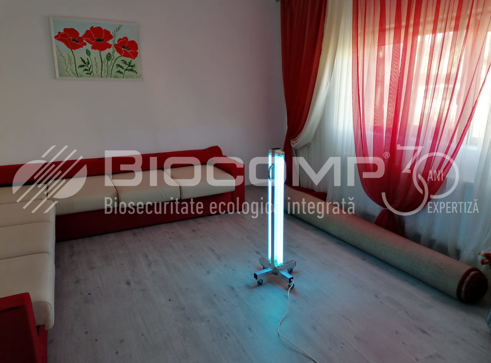 Dispozitiv de dezinfectie cu lumina ultravioleta UV-C MINI 360 4x15W, cu montare pe cadru mobil